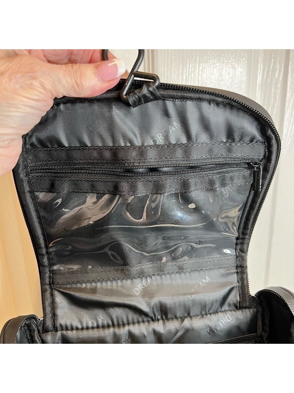 OUTGRAND HANGING MAKEUP BAG. WATERPROOF. NEW 3 - Picture 11 of 14